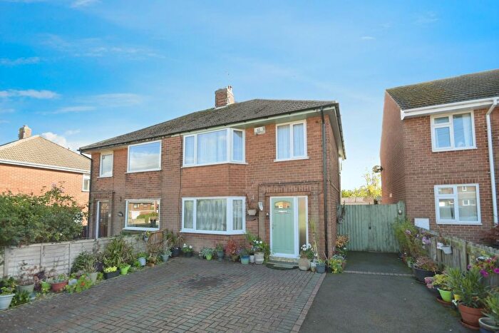 3 Bedroom Semi-Detached House For Sale In Rose Avenue, Calow, Chesterfield, S44