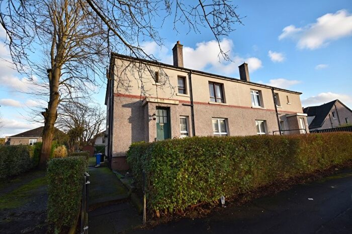 3 Bedroom Flat For Sale In Redpath Drive, Glasgow, G52