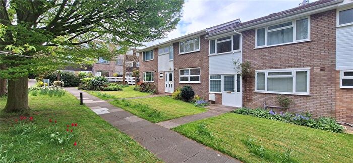 4 Bedroom Terraced House To Rent In Malvern Way, Ealing, W13