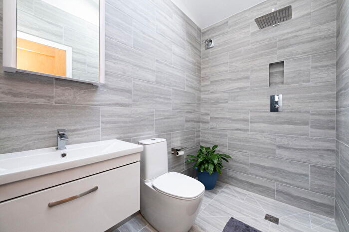5 Bedroom Detached House For Sale In The Balk, Staincross, Barnsley, S75