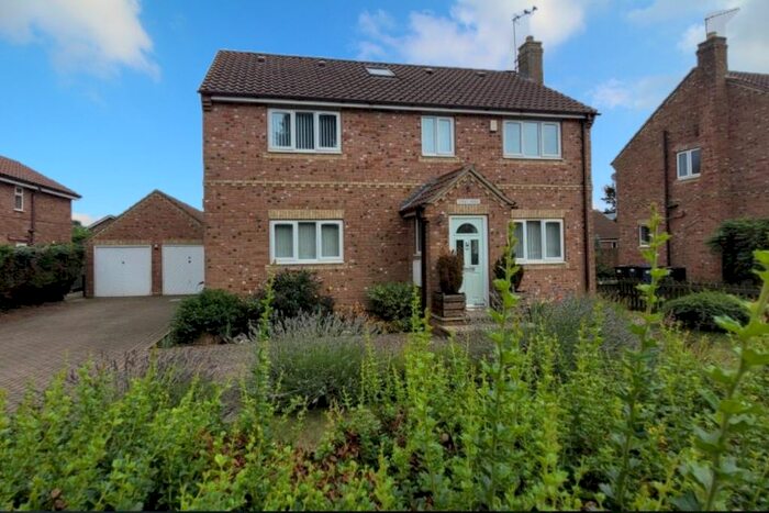 6 Bedroom Detached House To Rent In York Road, Barlby, Selby, North Yorkshire, YO8