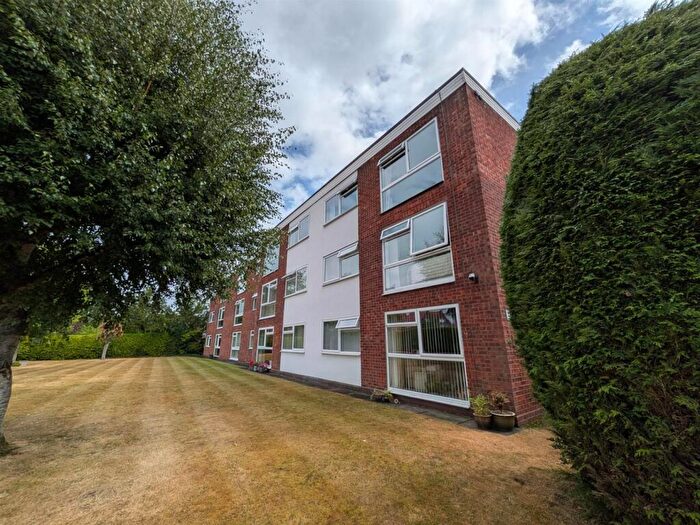 2 Bedroom Apartment To Rent In Northfield Road, Kings Norton, Birmingham, B30