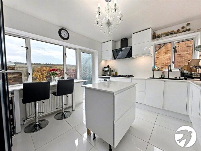 4 Bedroom Semi-Detached House For Sale In Carlton Crescent, Chatham, Kent, ME5