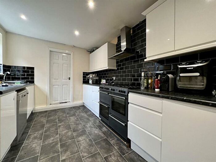 8 Bedroom House To Rent In Queens Road, Jesmond, NE2