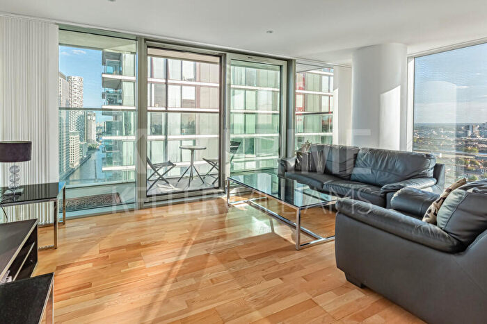 2 Bedroom Apartment To Rent In Landmark West Tower, Canary Wharf, London, E14
