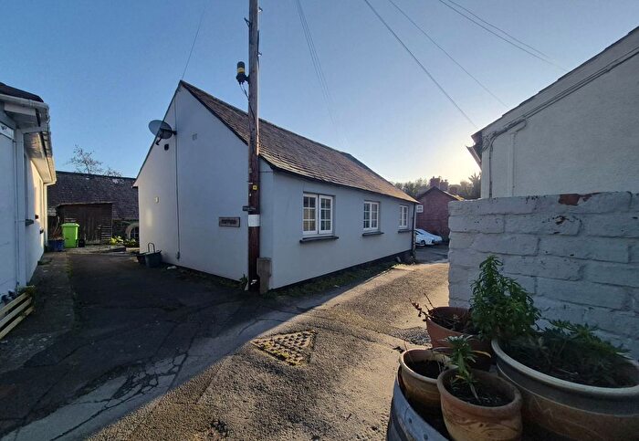 2 Bedroom Bungalow For Sale In Llanfarian, Aberystwyth, SY23
