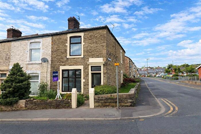 3 Bedroom End Terrace House To Rent In Marsh House Lane, Darwen, BB3