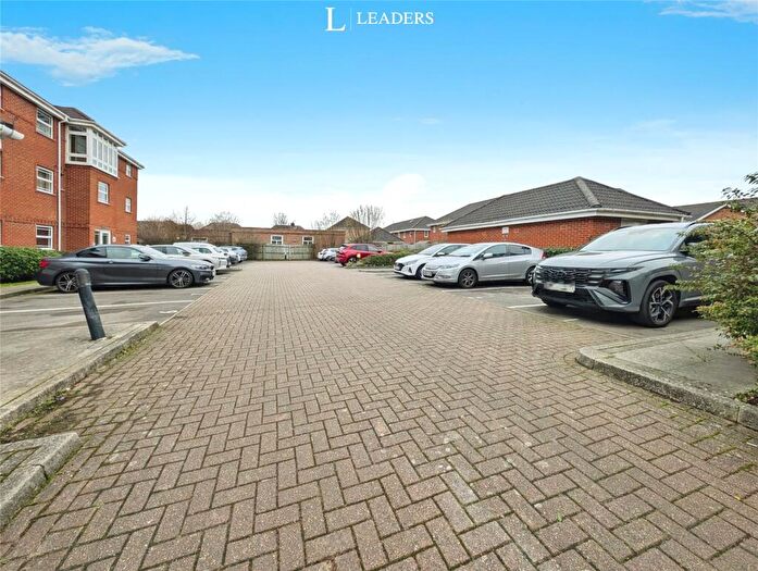 2 Bedroom Apartment For Sale In William Panter Court, Eastleigh, Hampshire, SO50
