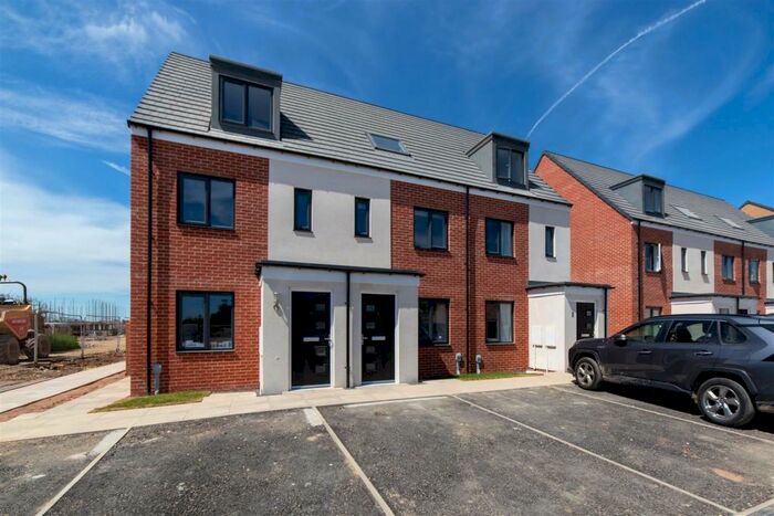 3 Bedroom Terraced House To Rent In Wisteria Place, Great Park, NE13