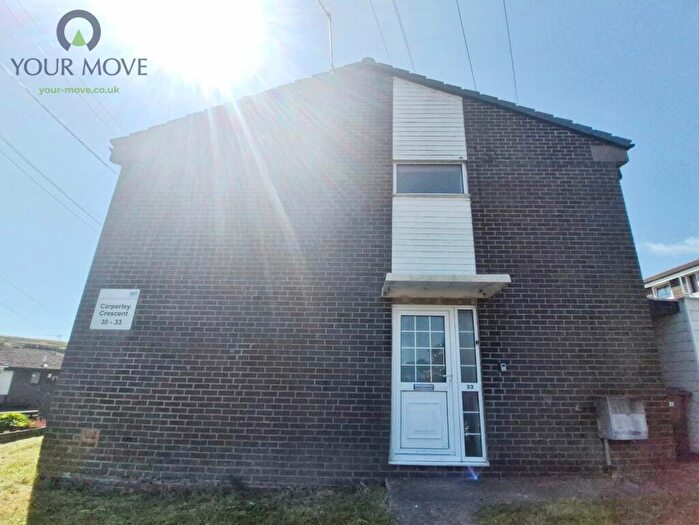 2 Bedroom Flat To Rent In Carperley Crescent, Denholme, Bradford, West Yorkshire, BD13