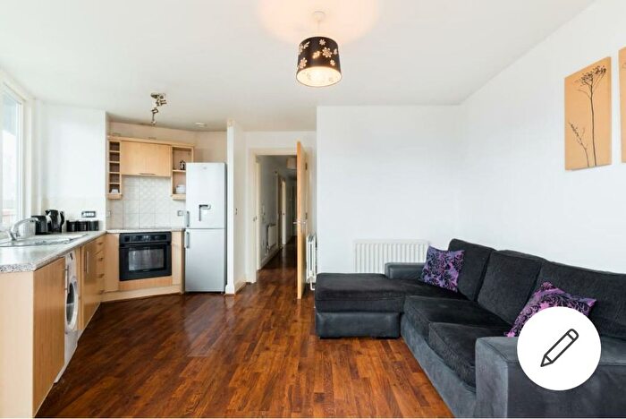2 Bedroom Flat To Rent In Wheeleys Lane, Birmingham, B15