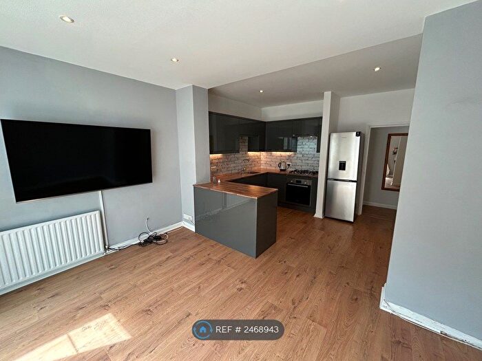 2 Bedroom Flat To Rent In Vancouver Road, London, SE23