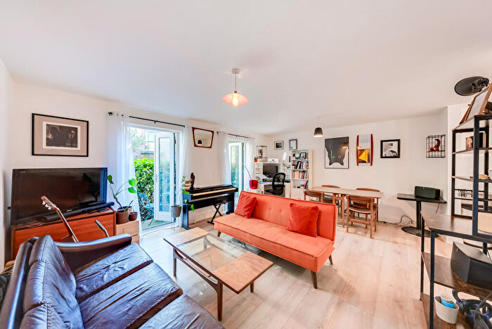 1 Bedroom Flat For Sale In Durward Street, London, E1