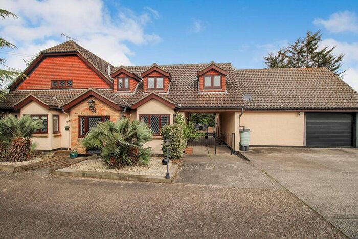 6 Bedroom Detached House For Sale In Grange Avenue, Maylandsea, CM3