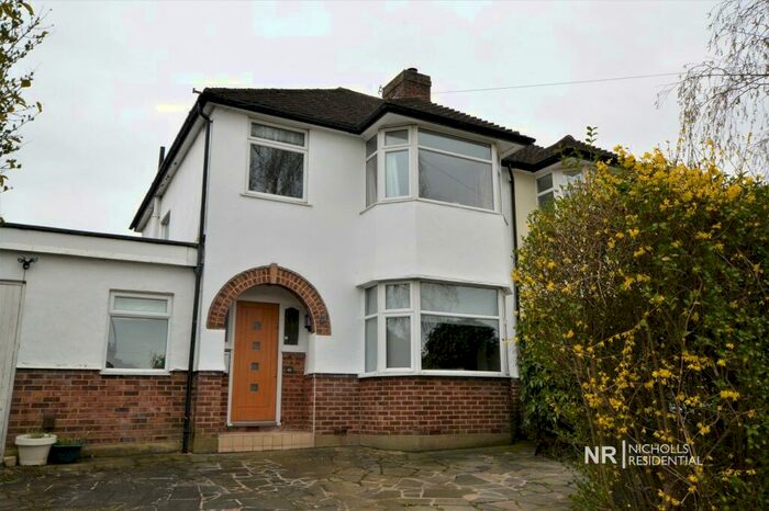 3 Bedroom Semi-Detached House To Rent In Newlands Way, Chessington, Surrey., KT9