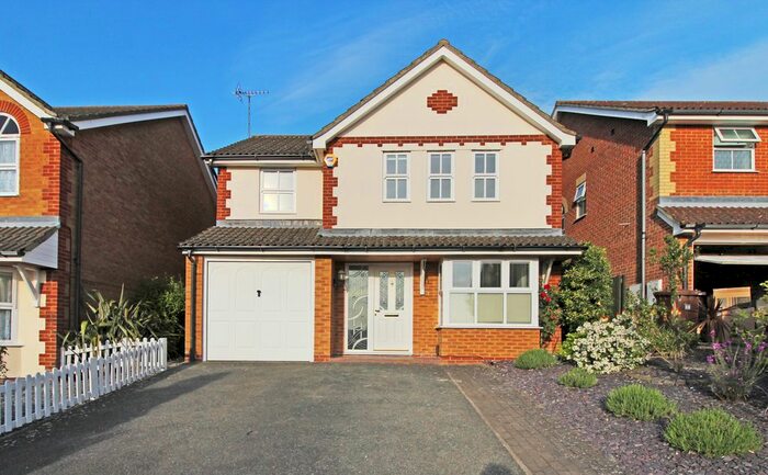 4 Bedroom Detached House To Rent In High Bank, Rochester, Kent, ME1