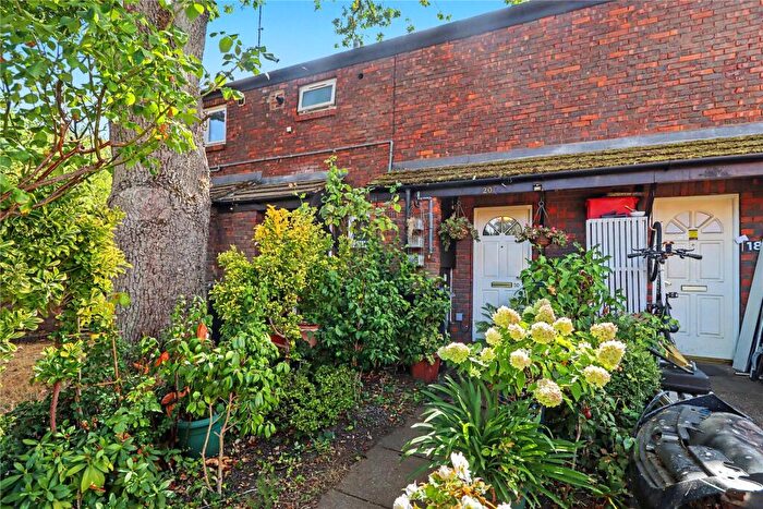 2 Bedroom Maisonette For Sale In Langmans Way, Woking, Surrey, GU21
