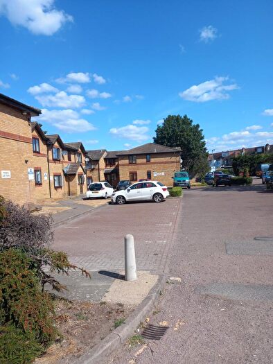 1 Bedroom Flat To Rent In Alexander Court, Victoria Close, Cheshunt, Hertfordshire, EN8