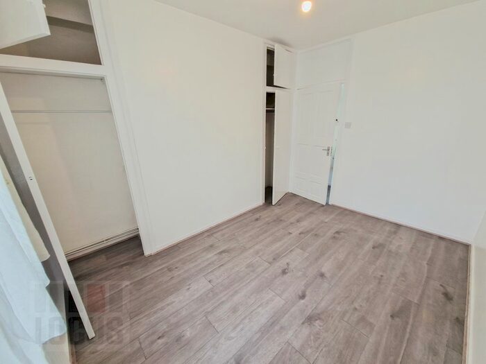 3 Bedroom Flat To Rent In Banister House, Homerton High Street, Homerton, E9