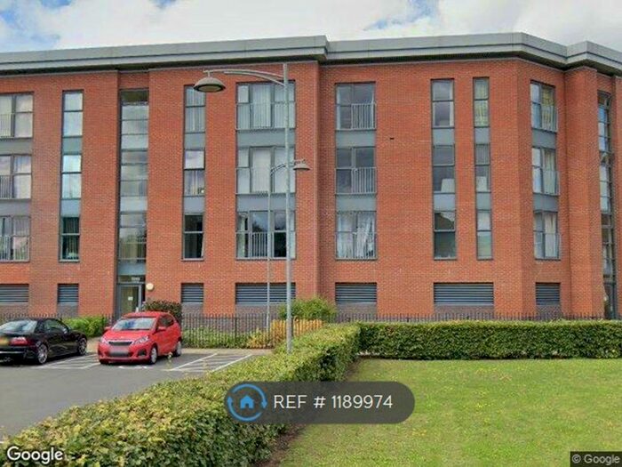 2 Bedroom Flat To Rent In Rothesay Gardens, Wolverhampton, WV4