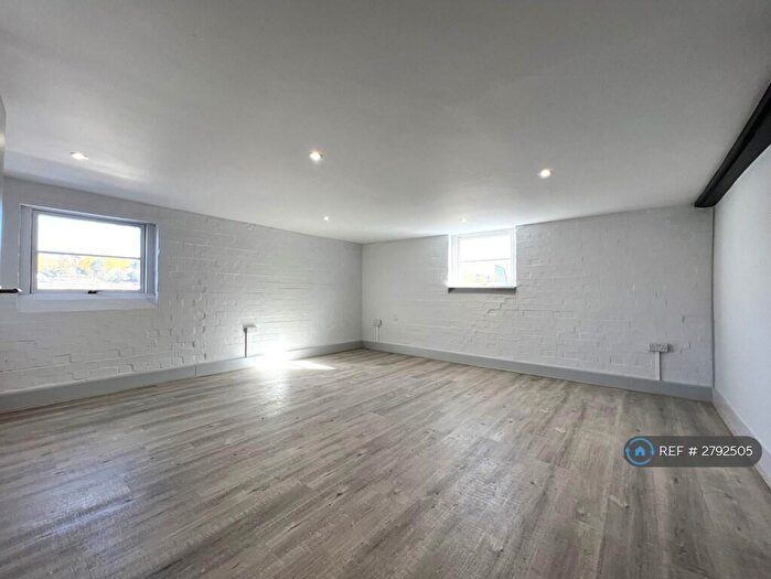 1 Bedroom Flat To Rent In Southmill Road, Bishop's Stortford, CM23