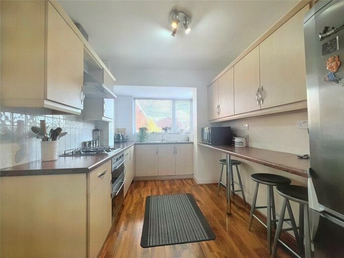 3 Bedroom Semi-Detached House To Rent In Sundridge Drive, Wardley Park Estate, Gateshead, NE10