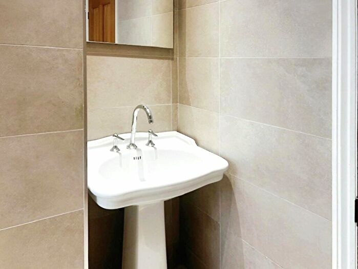 1 Bedroom Semi-Detached House To Rent In Oakhurst Rise, Carshalton, SM5