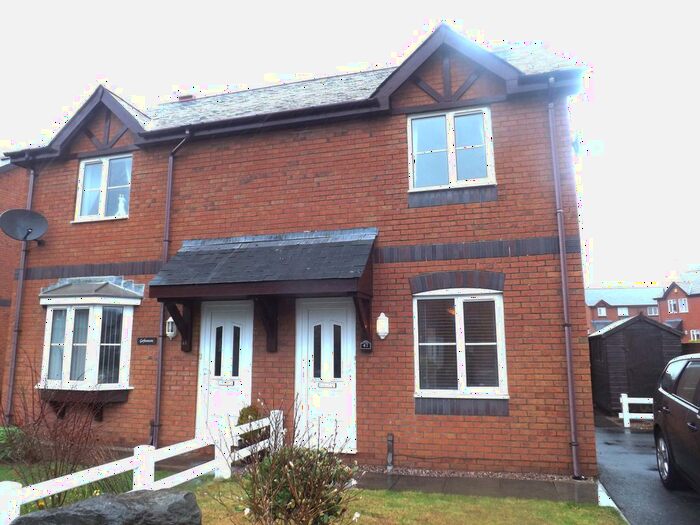 2 Bedroom Property To Rent In Maes Meddyg, Caernarfon, Gwynedd, LL55