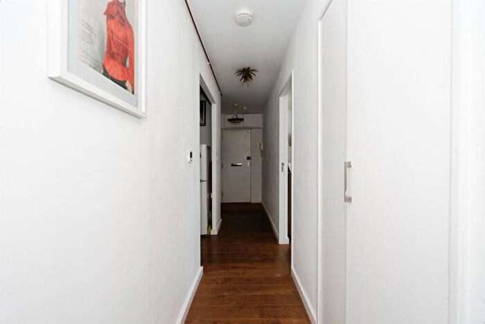 1 Bedroom Apartment For Sale In Kings Road, Brighton, BN1