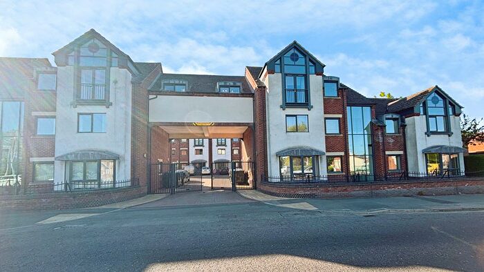 3 Bedroom Flat For Sale In Lincoln Road, North Hykeham, LN6