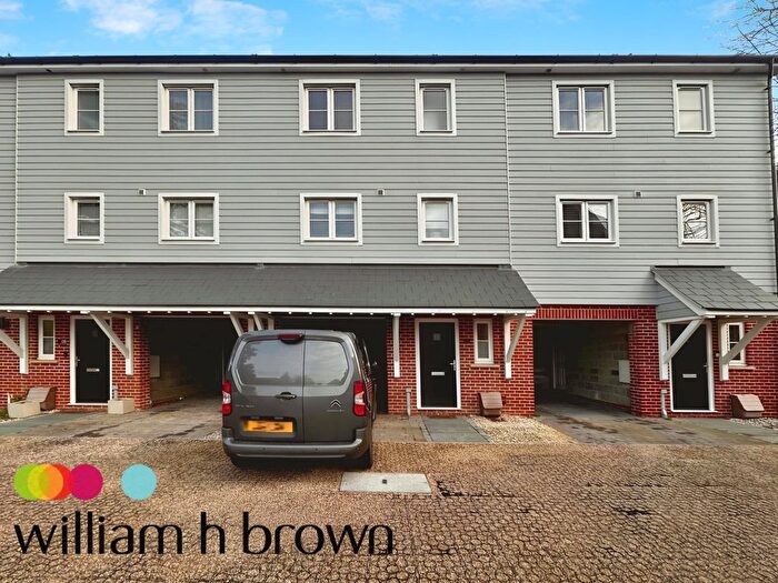 3 Bedroom Property To Rent In Mcdowell Mews, Halstead, CO9