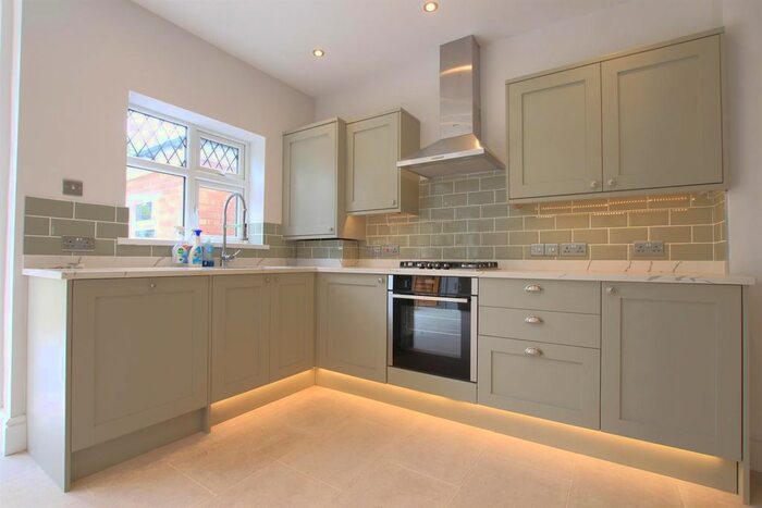 4 Bedroom Semi-Detached House To Rent In Firs Drive, Hounslow, TW5