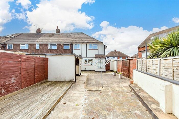 2 Bedroom End Terrace House For Sale In Kingston Avenue, Margate, Kent, CT9