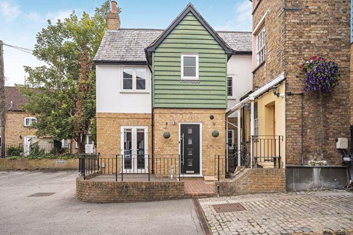2 Bedroom Detached House For Sale In Town Mill Mews, Hertford, SG14