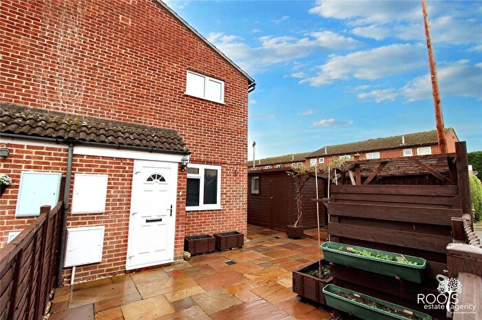 1 Bedroom End Of Terrace House For Sale In Walton Way, Newbury, Berkshire, RG14