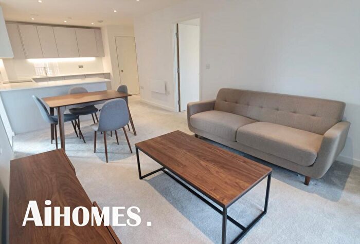 2 Bedroom Flat To Rent In Local Crescent, Hulme Street, Salford, M5