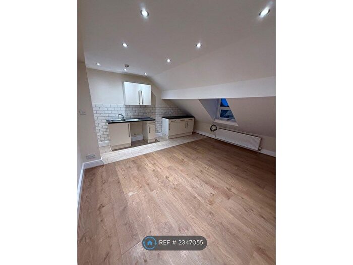 1 Bedroom Flat To Rent In East Parade, Harrogate, HG1