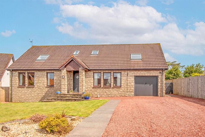 5 Bedroom Detached House For Sale In Mossend Green, Powmill, FK14
