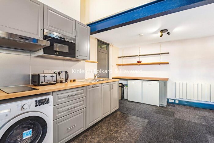 1 Bedroom Flat To Rent In Montford Place, London, SE11