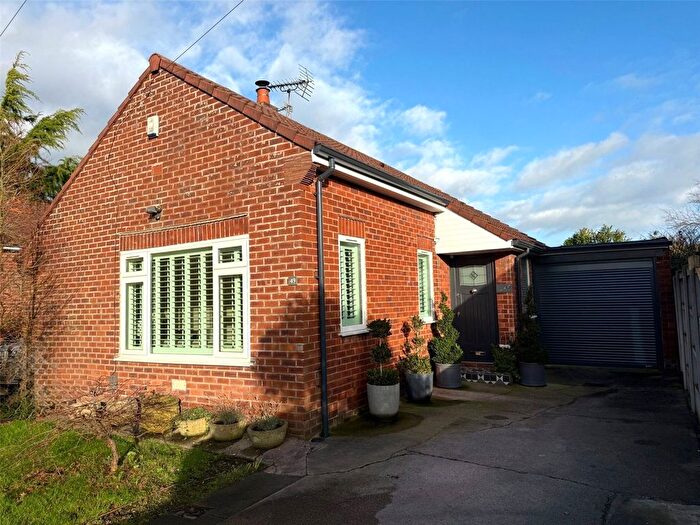 2 Bedroom Bungalow For Sale In Parkgate, Knutsford, Cheshire, WA16