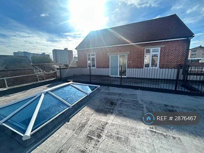 2 Bedroom Flat To Rent In Coates Road, Gosport, PO12