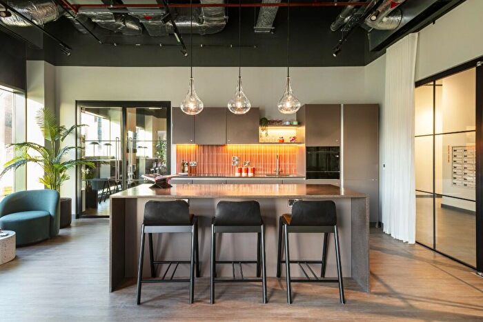 2 Bedroom Apartment To Rent In Ocean Drive, Edinburgh, EH6