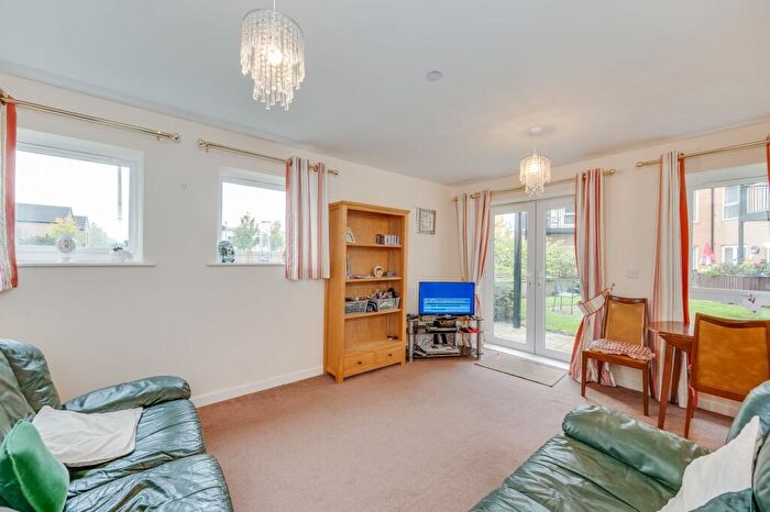 2 Bedroom Flat For Sale In Dyche Road, White Willows, S8