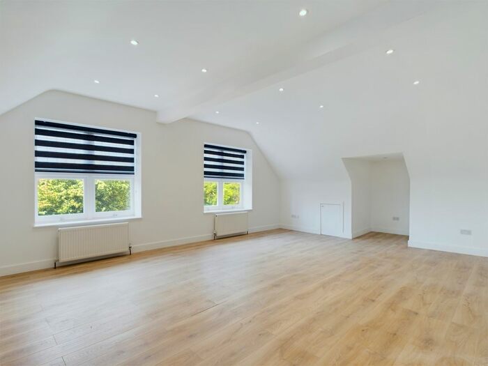 2 Bedroom Flat To Rent In Heene Road, Worthing, BN11