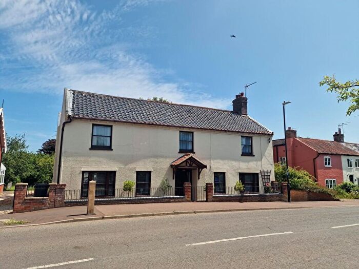 5 Bedroom Detached House For Sale In Norwich Road, Chedgrave, NR14