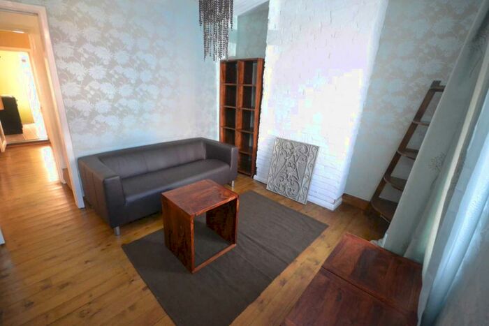 2 Bedroom Terraced House To Rent In Tuns Hill Cottages, Reading, RG6