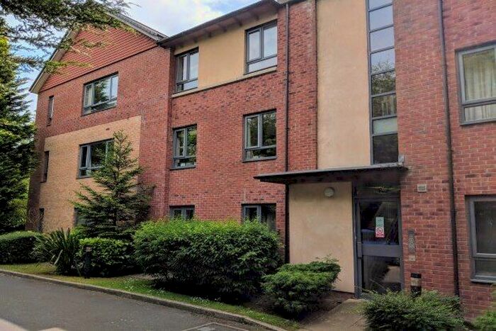 2 Bedroom Flat To Rent In Upper Park Road, Manchester, M14