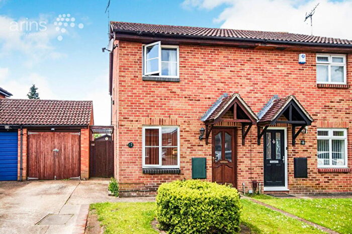2 Bedroom Semi-Detached House For Sale In Saltersgate Close, Lower Earley, Reading, RG6