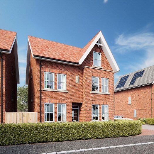 4 Bedroom Detached House For Sale In Pemberley Avenue, Bedford, MK40