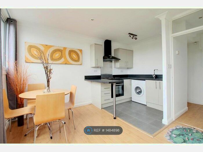 1 Bedroom Flat To Rent In Eastdown Court, London, SE13